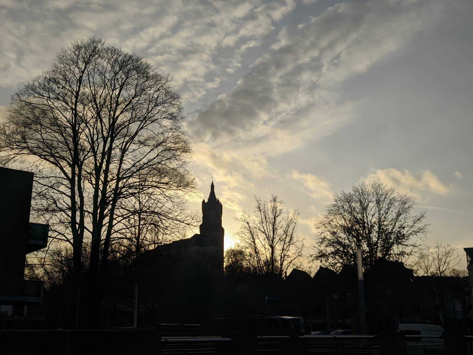 Kleve by day: Schwanenburg Schloss (castle) 